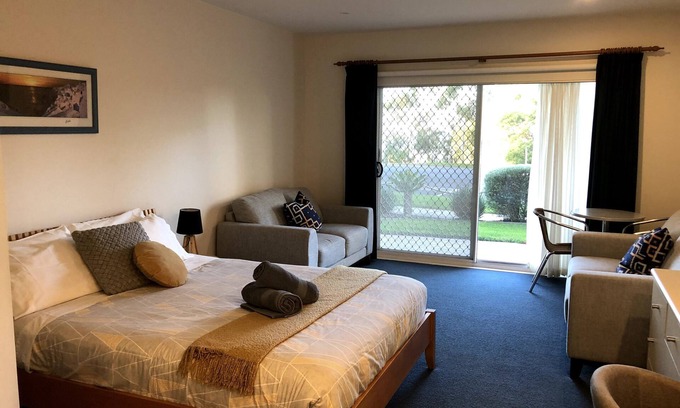 Cowes Apartment | 110 @ Waves Phillip Island. FREE WIFI & LINEN