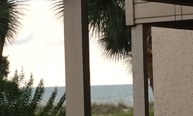 Hilton Head Island Villa | 111 Seaside Villa Right On The Beach