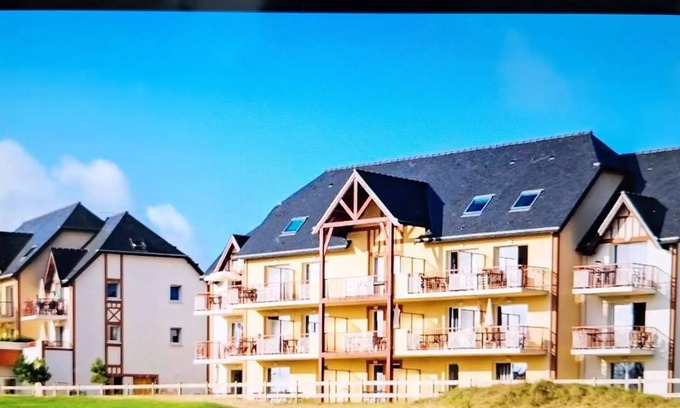 Sables-d'Or-les-Pins Apartment | 114 - Appart Duplex 6p with collective swimming pool