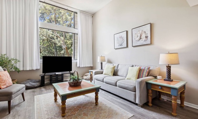 Fernandina Beach Condo | 1164 Beach Walker - Adorable oceanfront, just steps to the beach and pool!