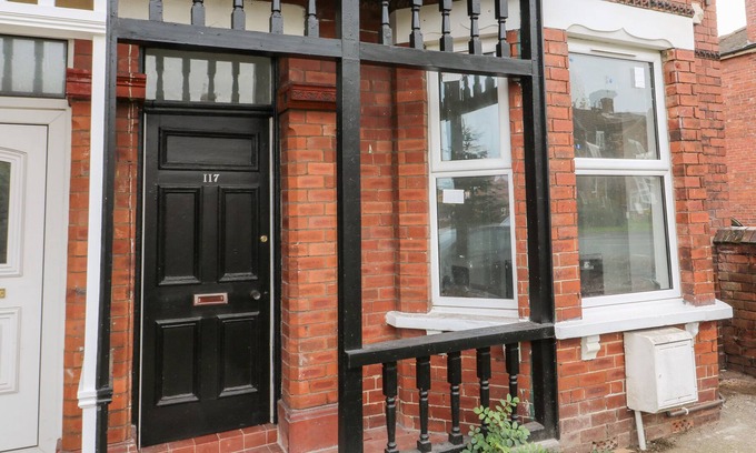 York Cabin | 117 CARR LANE, pet friendly, character holiday cottage in York