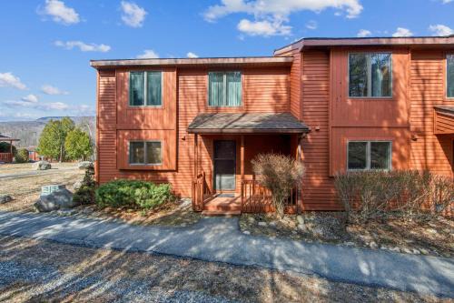 North Creek House | 11D - Spacious & Family-Friendly Getaway
