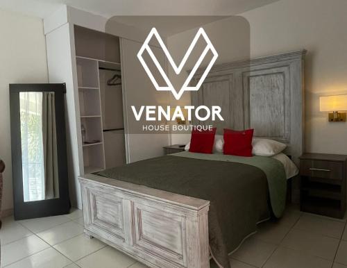 Leon Apartment | 12 VENATOR House Boutique