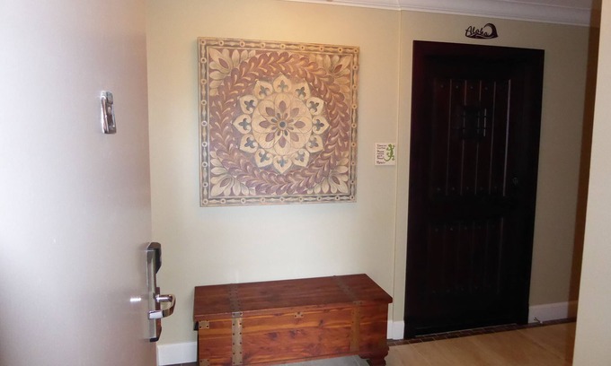 Princeville Apartment | 1202ABCliffsRESORT-2UnitA&B 192.00 Oct 21-24 BlowOutSale on OceanViewResort