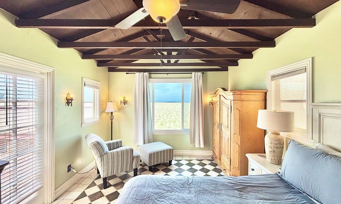 Silver Strand House | 1205O Spanish Beach Bungalow Retreat