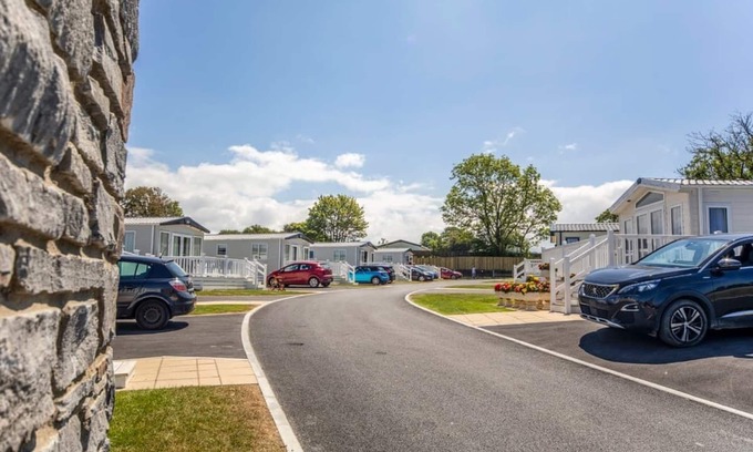 Cross Inn House | 12ft-wide caravan with one double and one twin.