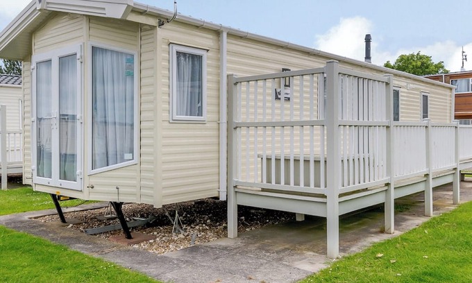 Skegness House | 12ft-wide very comfortable and spacious caravan with one double and one twin.