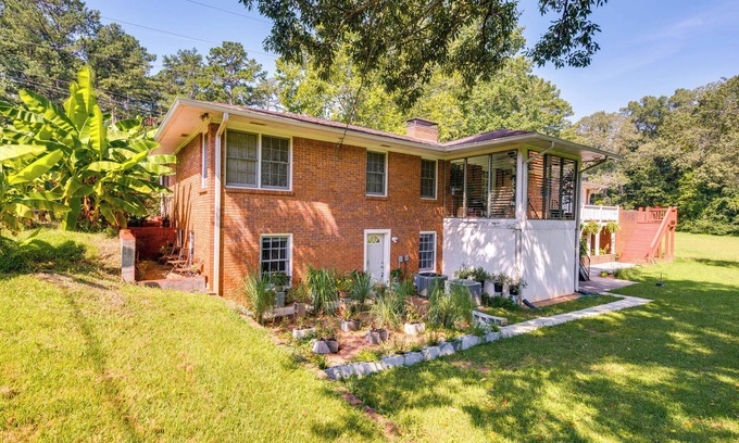 Stone Mountain Apartment | ~ 13 Mi to Atlanta: Private Stone Mountain Getaway
