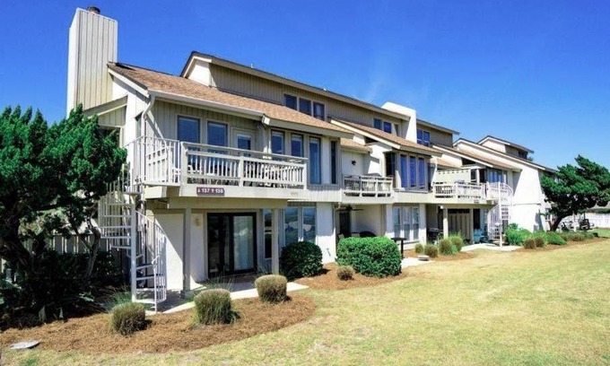 Saint Helena Island House | 137 Capt John Fripp Villa