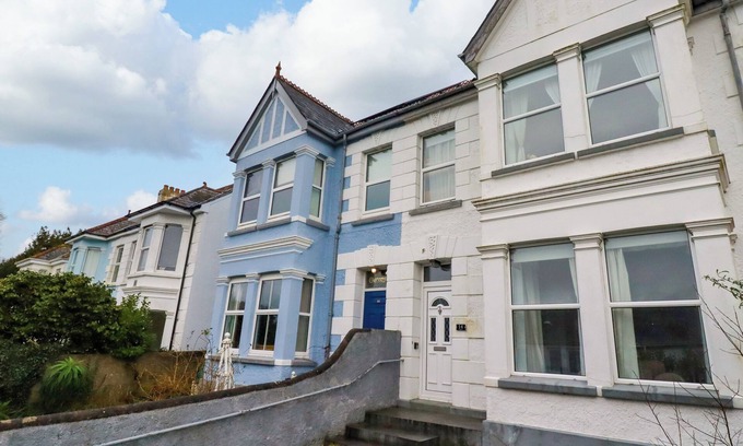 St Austell Cottage | 14 BEECH ROAD, pet friendly, with a garden in St Austell