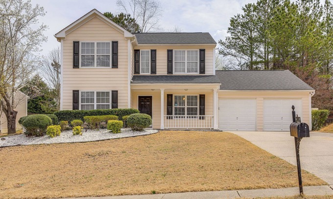Buford House | 14 Mi to Lake Lanier: Family Home w/Yard