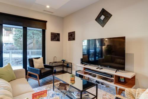 Downtown Asheville House | 145 Biltmore Ave 541B0C