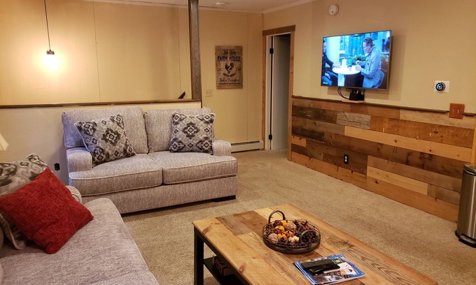 Ludlow House | 149 upper cross unit A