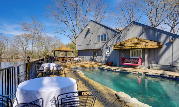 Southaven House | 15 Mi to University of Memphis: Getaway w/Games