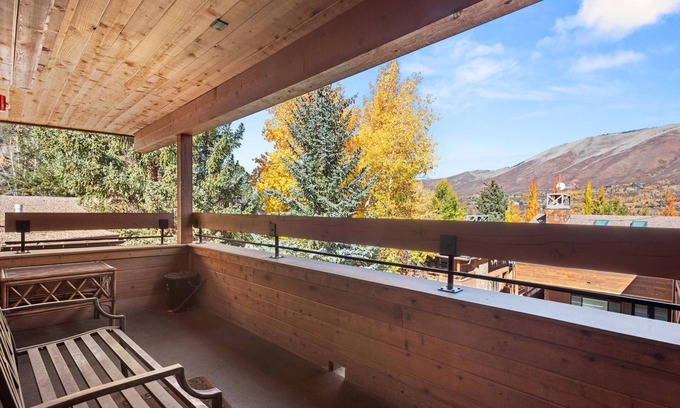 Aspen Condo | 15% Off for Fall Savings! Stay 3 Nights Now thru Nov 19