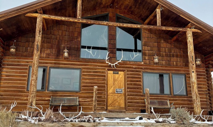 Kelly Cabin | 150 acre Elk Track Ranch cabin and ranch Rentals 1hr to Jackson Hole Town Square