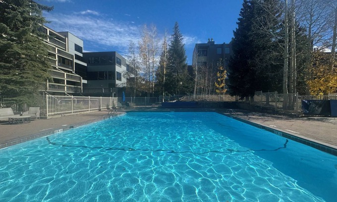 Keystone Condo | 1500sf ft-GREAT VIEWS-HotTub/Elevator/Free shuttle/Keystone Lodge Spa access
