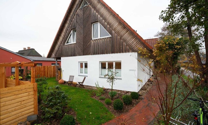 St. Peter-Ording Apartment | 159-360 (room category) - Haus Gartenweg 3