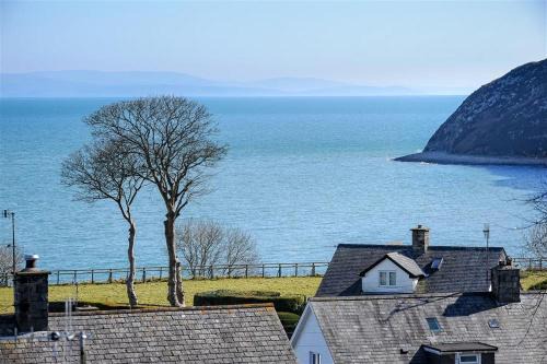Llanbedrog House | 16 Glyn y Marian