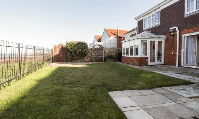 Birchington House | 17 St Magnus Close