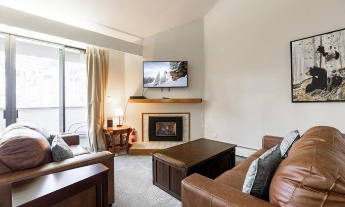 Vail Apartment | 17 Vail Road condo