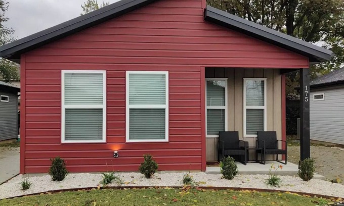 Centerton House | 175 Tiny Home near MTB Trails, Walmart HQ Sleeps 6
