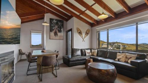 Hotham Heights House | 1750 Hotham 12