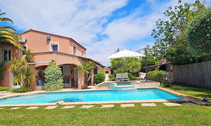 Orange Villa | 180m² villa with swimming pool, quiet and not overlooked