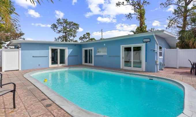 Anona House | 1818 Indian Rocks Road