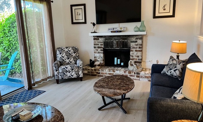 Sea Pines Villa | 185 Twin Oaks Villa on the 10th Fairway- 2BD/2BA/close to Harbour Town