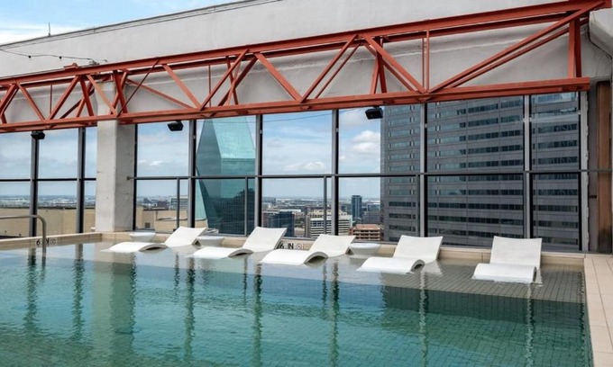Downtown Dallas Apartment | 18th flr! CozySuites Best Sky Pool in Dallas 1BR