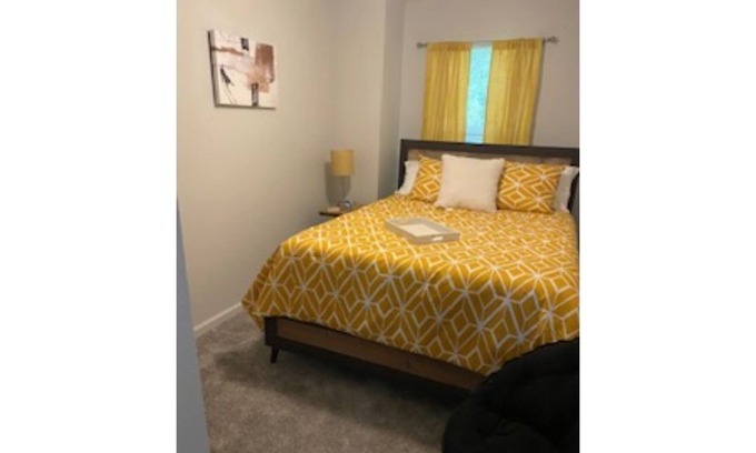 Downtown House | 1bd, 1ba Beautifully Renovated in Townhome