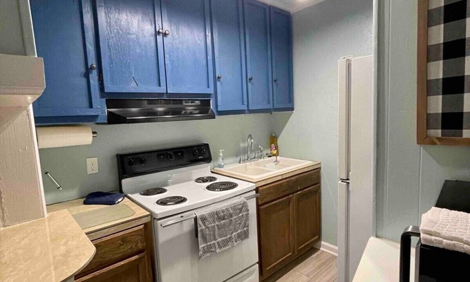 Waco Apartment | 1bdrm, 1 bath, great for long term stays!
