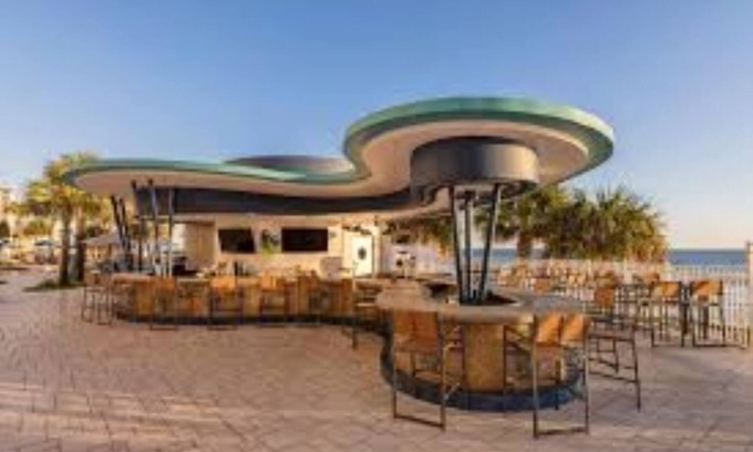 Daytona Beach Hotel | 1Bed/1Bath Suite. Daytona Beach, FL!
