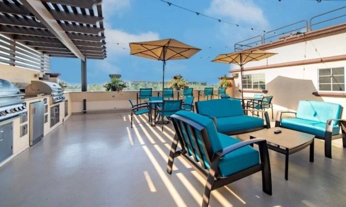 Anaheim Resort Resort | 1BR-1BA - Walk to Disneyland, Anaheim Convention, or Angles Stadium