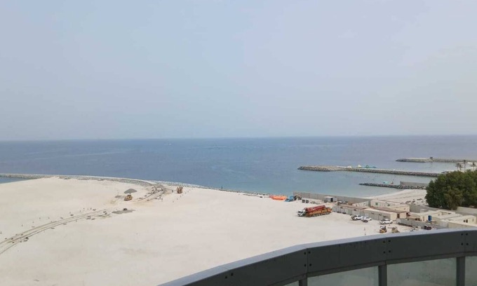 Rumailah Apartment | 1BR Beachfront Stunning Sea View