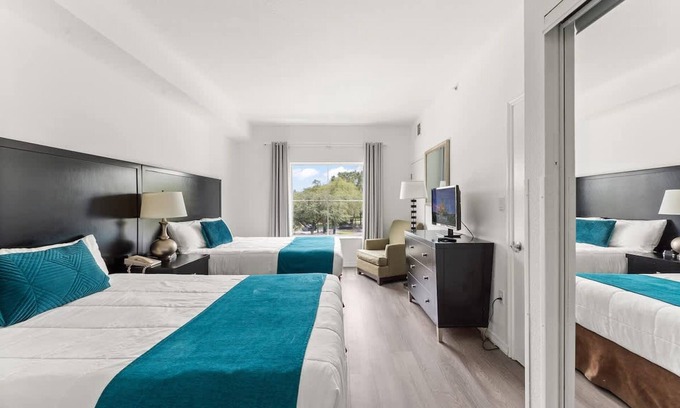 Florida Central Atlantic Coast Apartment | 1BR Free Shuttle to Disney Parks