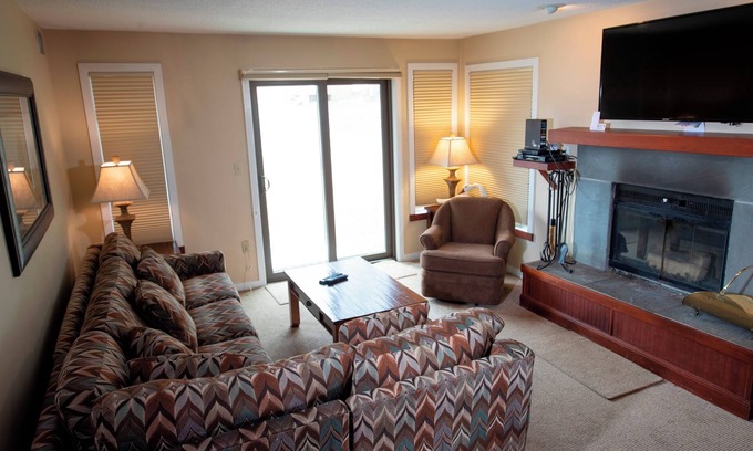 Ludlow Condo | 1Br Ski-in, Ski-Out at Okemo Mountain Lodge