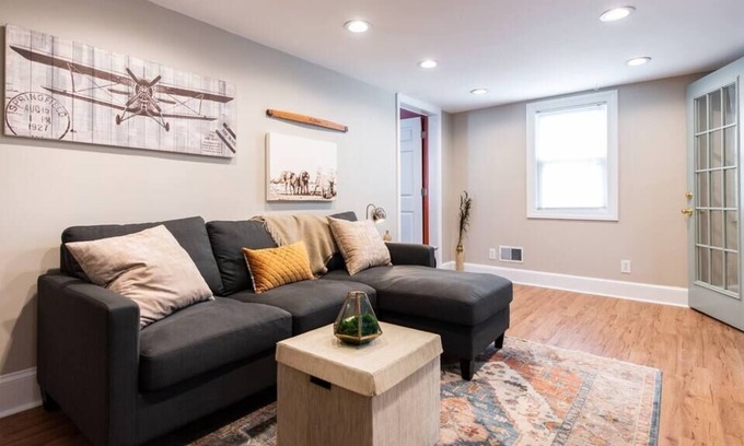 Germantown Apartment | 1BR Urban Gem: LouCity Retreat