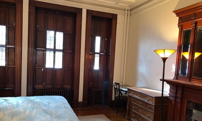 Albany Apartment | 1M Furnished One-bedroom King Suite
