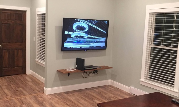 Oneonta Apartment | 1st Class Rentals - 3 Bedroom Apartment downtown Oneonta