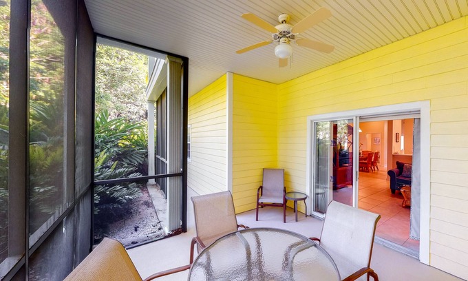 Bahama Bay Condo | 1st floor condo w/patio, tennis court, sauna, basketball court