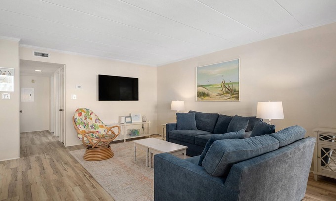 Midtown Ocean City Condo | 1st floor, oceanblock property at 47th St, just steps to beach, close to nightlife