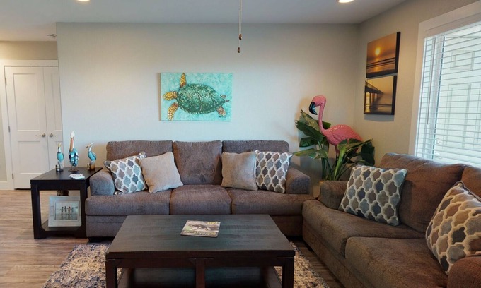 Port Aransas Condo | 1st Floor, Shared Pool, Hot Tub, Near Marina, Golf Cart Included, Pet Friendly