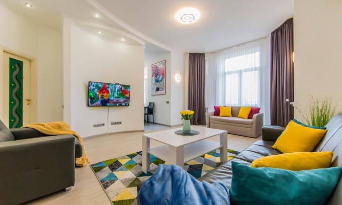 Besarabka Apartment | 2-х кімнатна квартира поруч із Бессарабським Ринком