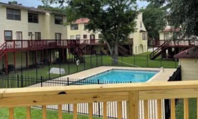 Tallahassee House | 2/2 Family-sized townhome with deck - 2 minute walk to Doak Stadium!