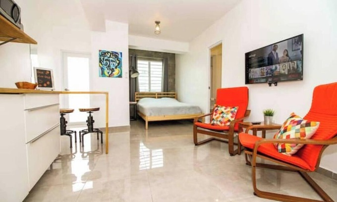 Carcel Apartment | 2.2 Loft w/ balcony near Plaza Colon + restaurants