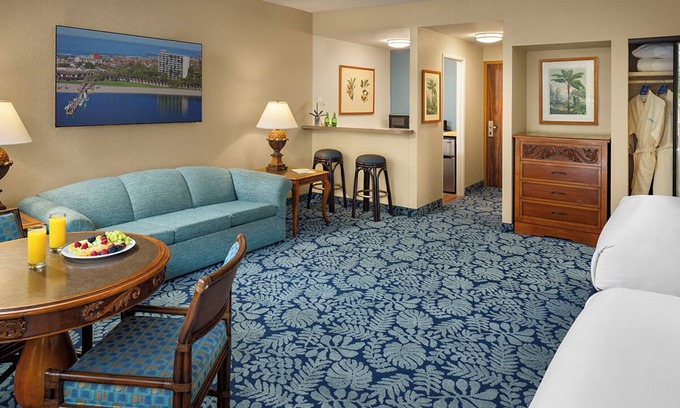 Pacific Beach Hotel | 2 Bay View Studio Queens, Catamaran Resort, Bike Rental, Close to the Ocean