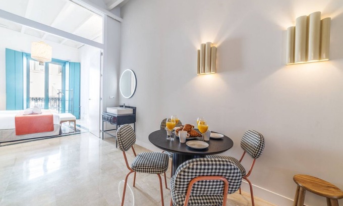 Alfalfa Apartment | 2 Bed 2 Bath Deluxe Apt