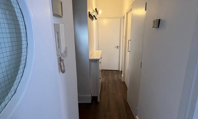Santry Apartment | 2 Bed Apartment near Temple Bar Dublin City Centre